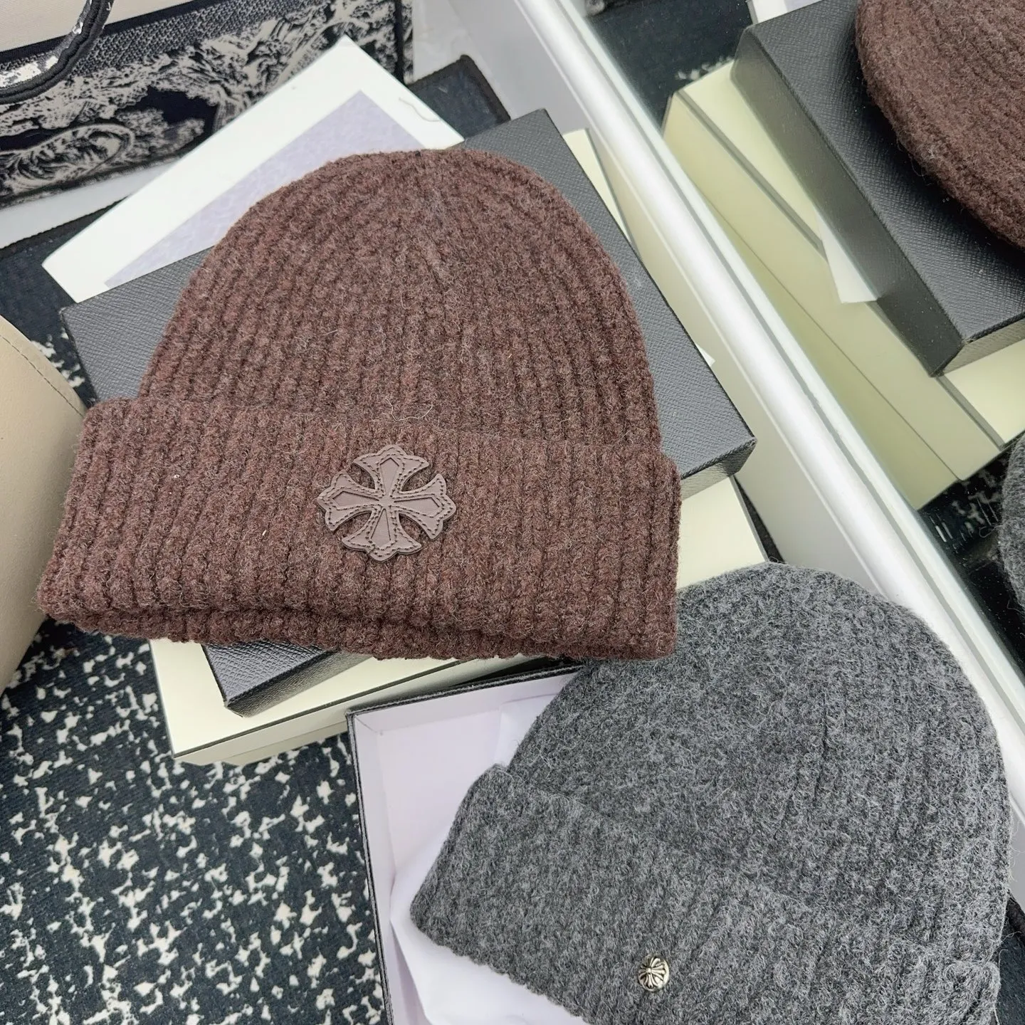Internet celebrity style Croixin 🖤 Versatile woolen hat, same style for men and women, a must-have for sweet and cool outfits in autumn and winter‼ ️